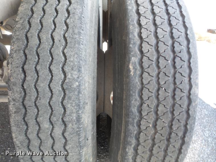 image for item DA3975 1998 Hilbilt end dump trailer