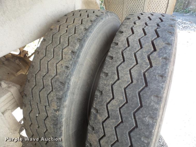 image for item DA3975 1998 Hilbilt end dump trailer