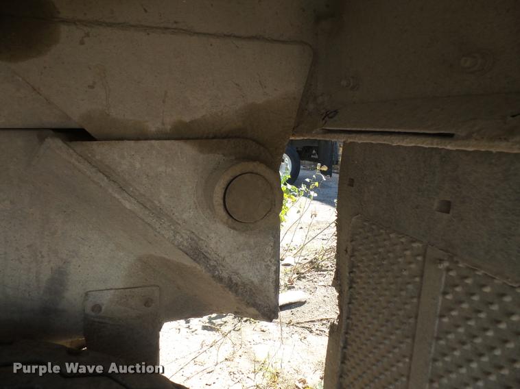 image for item DA3975 1998 Hilbilt end dump trailer