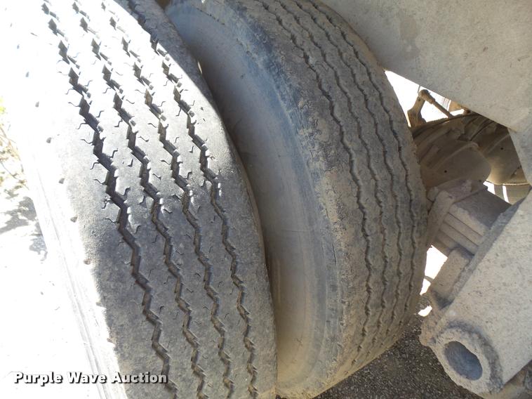 image for item DA3975 1998 Hilbilt end dump trailer