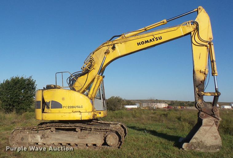 image for item DA3980 2000 Komatsu PC228USLC-2 excavator