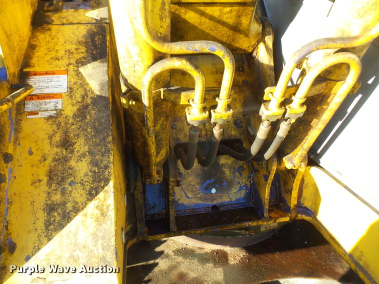 image for item DA3980 2000 Komatsu PC228USLC-2 excavator