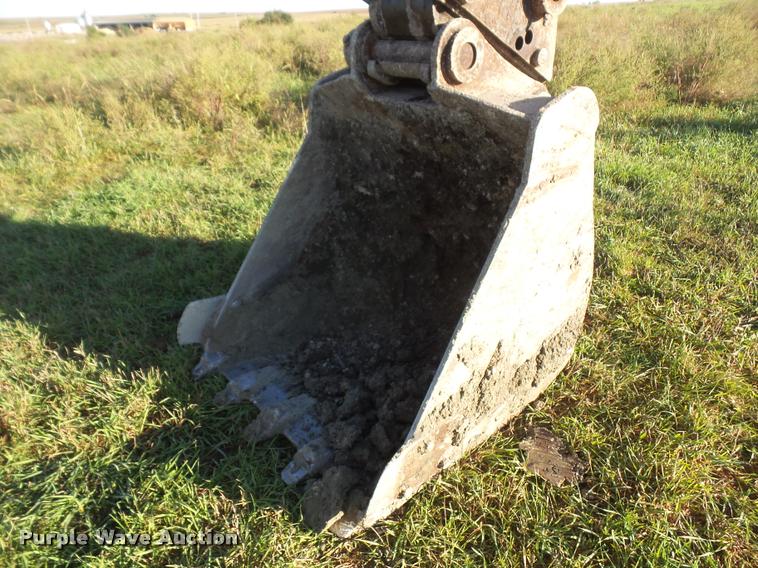 image for item DA3980 2000 Komatsu PC228USLC-2 excavator