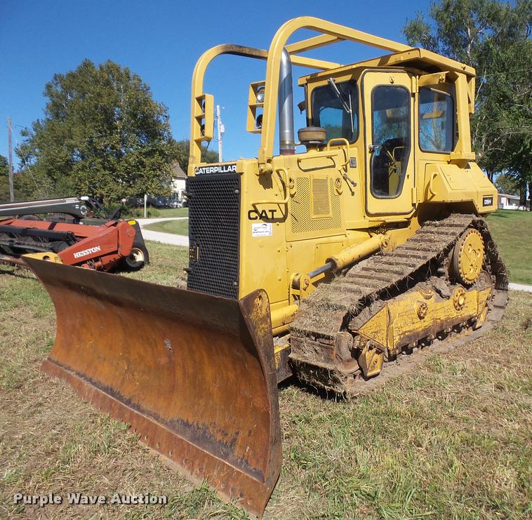 image for item DA3987 1989 Caterpillar D5H dozer