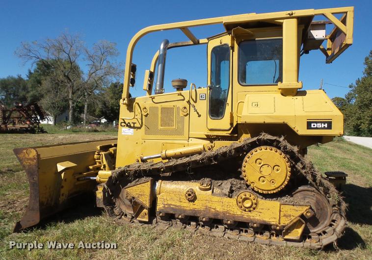 image for item DA3987 1989 Caterpillar D5H dozer