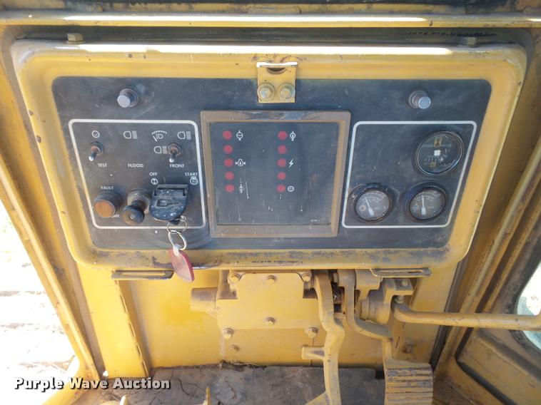 image for item DA3987 1989 Caterpillar D5H dozer