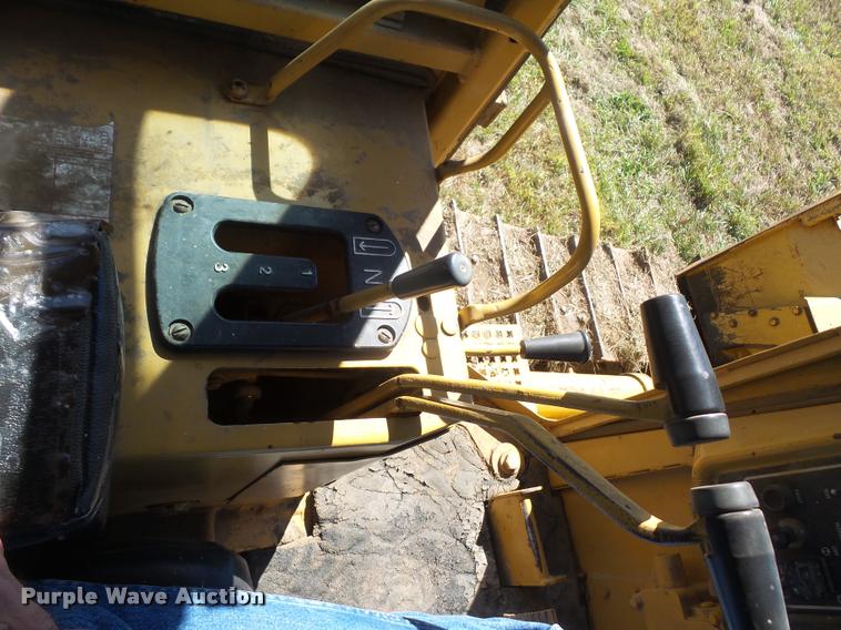 image for item DA3987 1989 Caterpillar D5H dozer