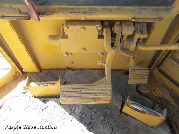 image for item DA3987 1989 Caterpillar D5H dozer