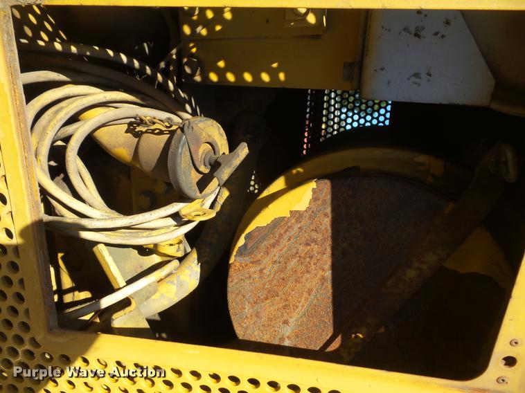image for item DA3987 1989 Caterpillar D5H dozer