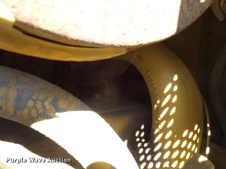 image for item DA3987 1989 Caterpillar D5H dozer