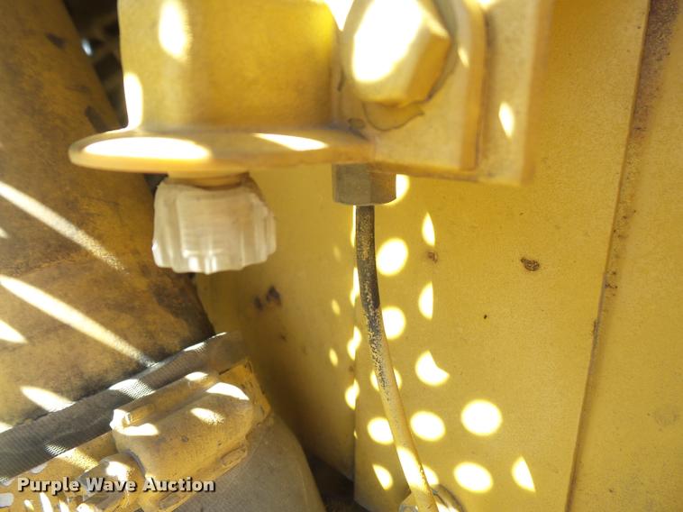 image for item DA3987 1989 Caterpillar D5H dozer