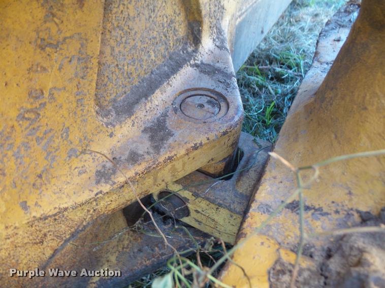 image for item DA3987 1989 Caterpillar D5H dozer