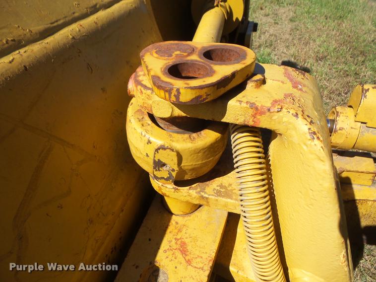 image for item DA3987 1989 Caterpillar D5H dozer