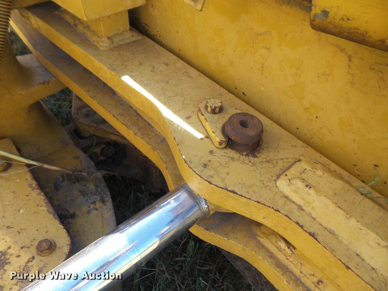 image for item DA3987 1989 Caterpillar D5H dozer