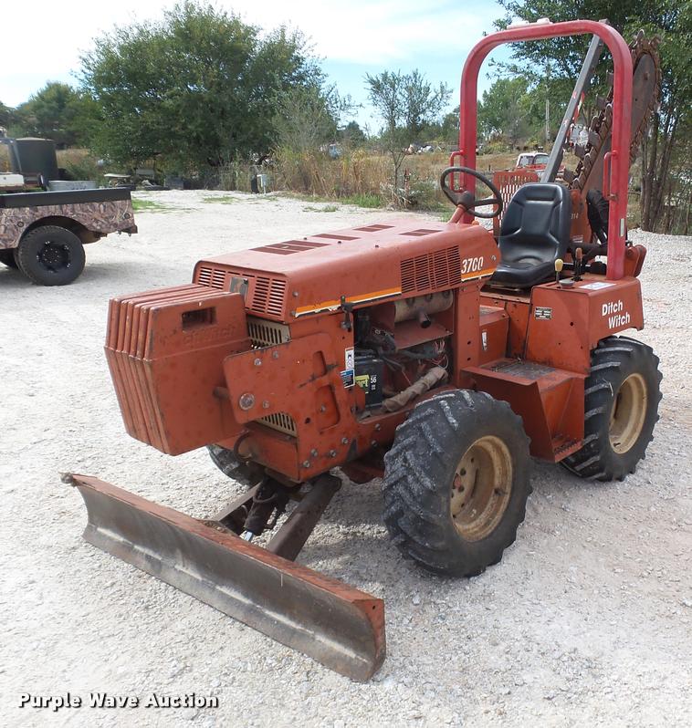 image for item DA4656 2004 Ditch Witch 3700 trencher