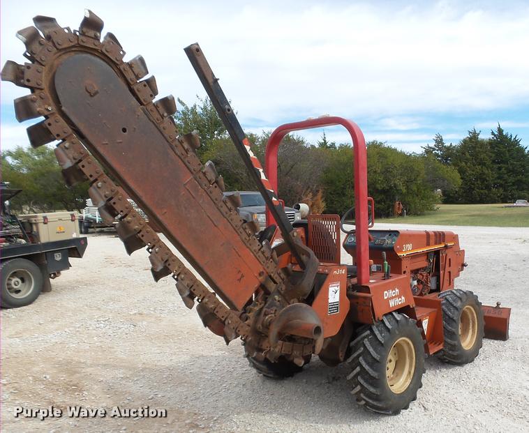 image for item DA4656 2004 Ditch Witch 3700 trencher