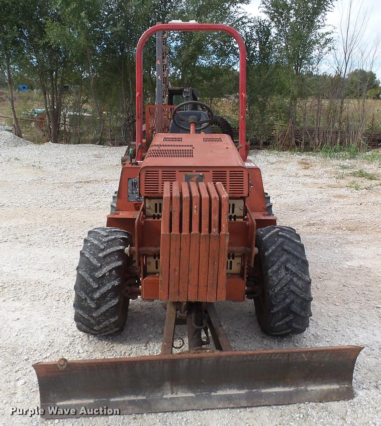 image for item DA4656 2004 Ditch Witch 3700 trencher
