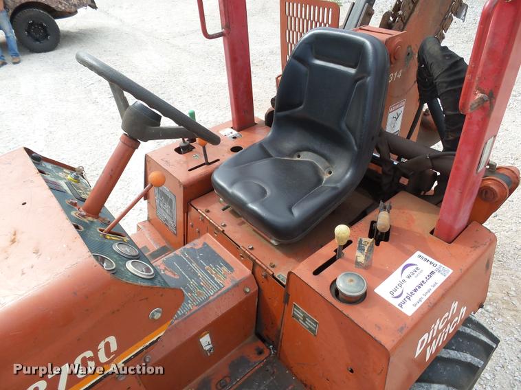 image for item DA4656 2004 Ditch Witch 3700 trencher