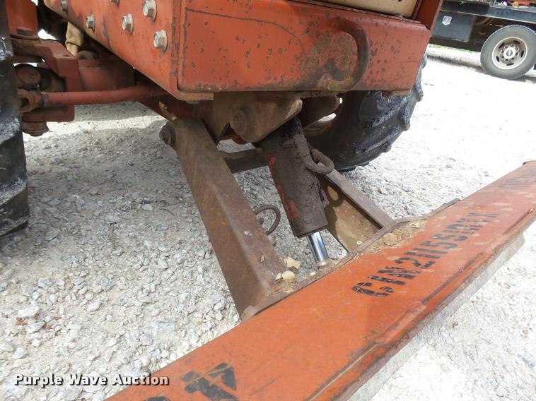 image for item DA4656 2004 Ditch Witch 3700 trencher