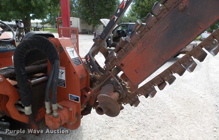 image for item DA4656 2004 Ditch Witch 3700 trencher