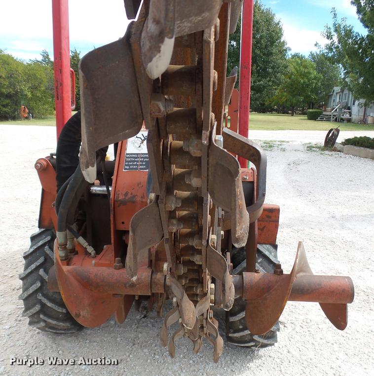 image for item DA4656 2004 Ditch Witch 3700 trencher