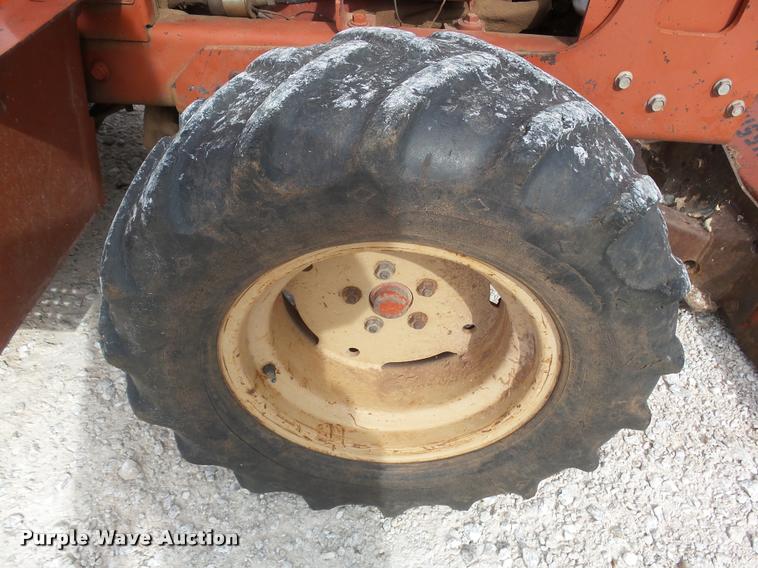 image for item DA4656 2004 Ditch Witch 3700 trencher