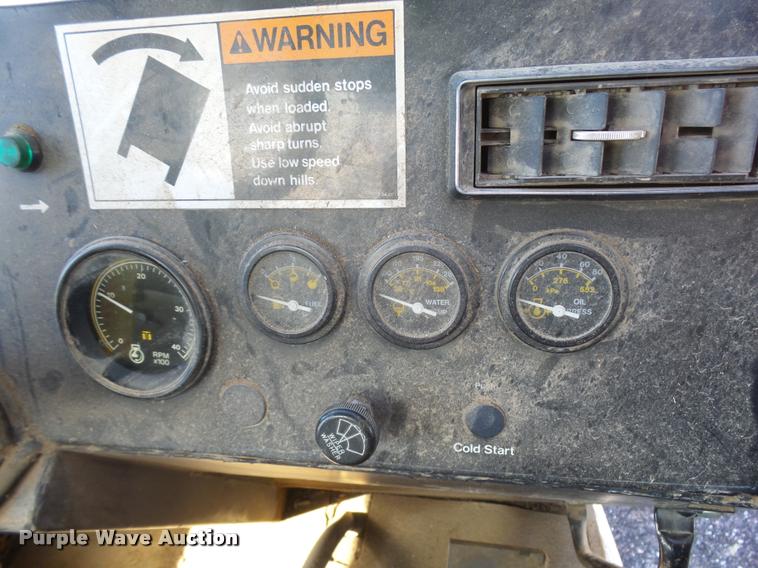 image for item DA9815 1989 FMC Vanguard V3000SP street sweeper