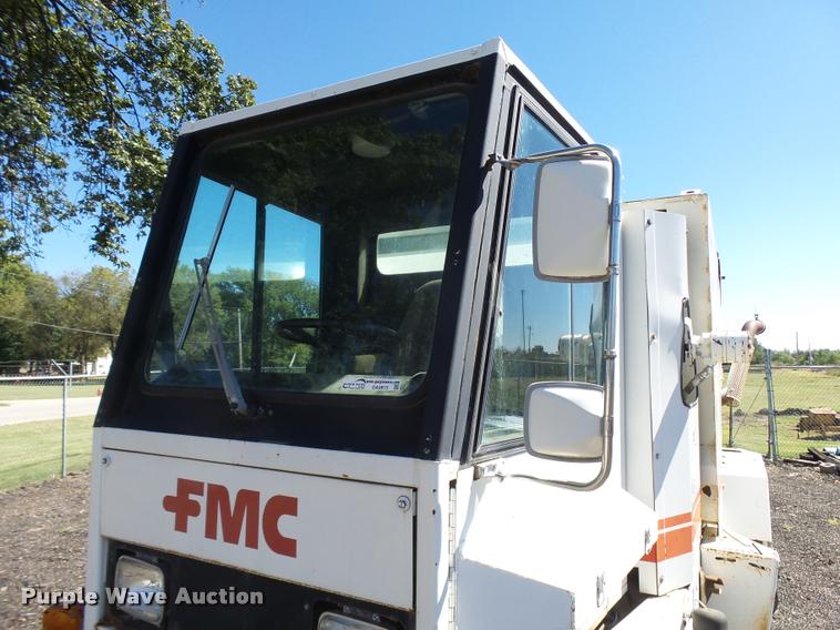 image for item DA9815 1989 FMC Vanguard V3000SP street sweeper