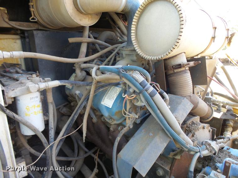 image for item DA9815 1989 FMC Vanguard V3000SP street sweeper