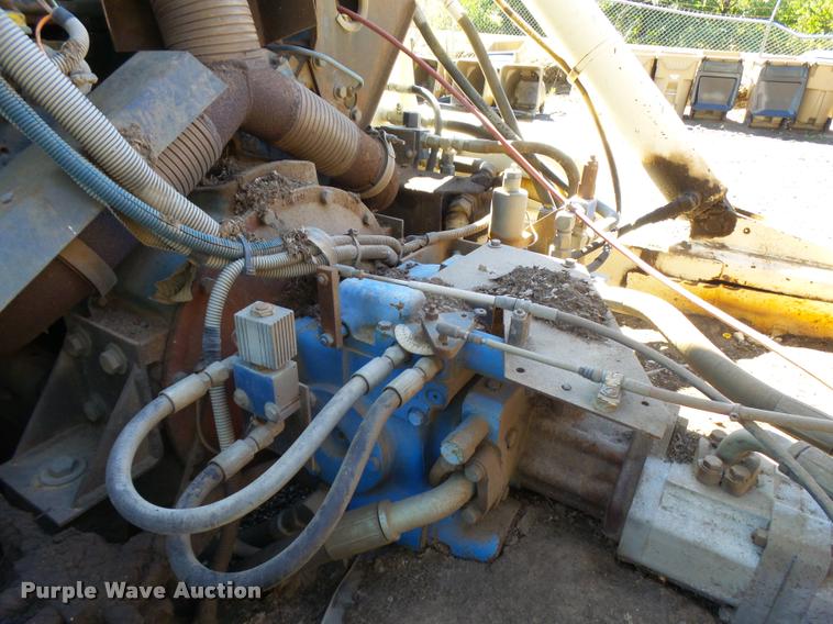 image for item DA9815 1989 FMC Vanguard V3000SP street sweeper