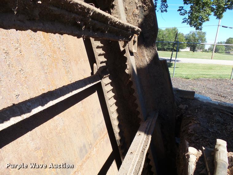 image for item DA9815 1989 FMC Vanguard V3000SP street sweeper