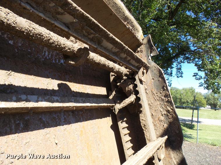 image for item DA9815 1989 FMC Vanguard V3000SP street sweeper