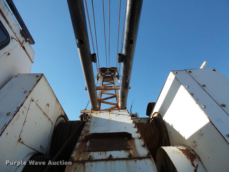 image for item F1264 P&H 5060 crane