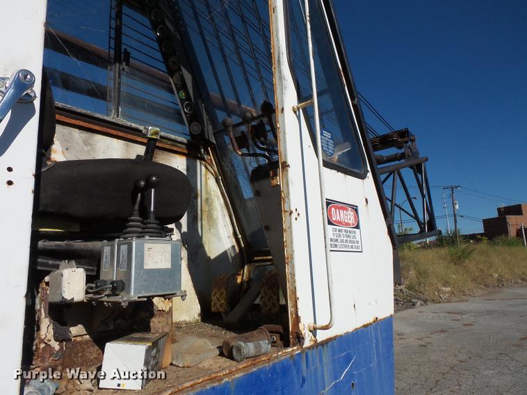 image for item F1264 P&H 5060 crane