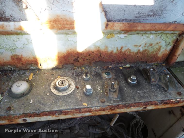 image for item F1264 P&H 5060 crane