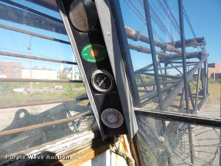 image for item F1264 P&H 5060 crane