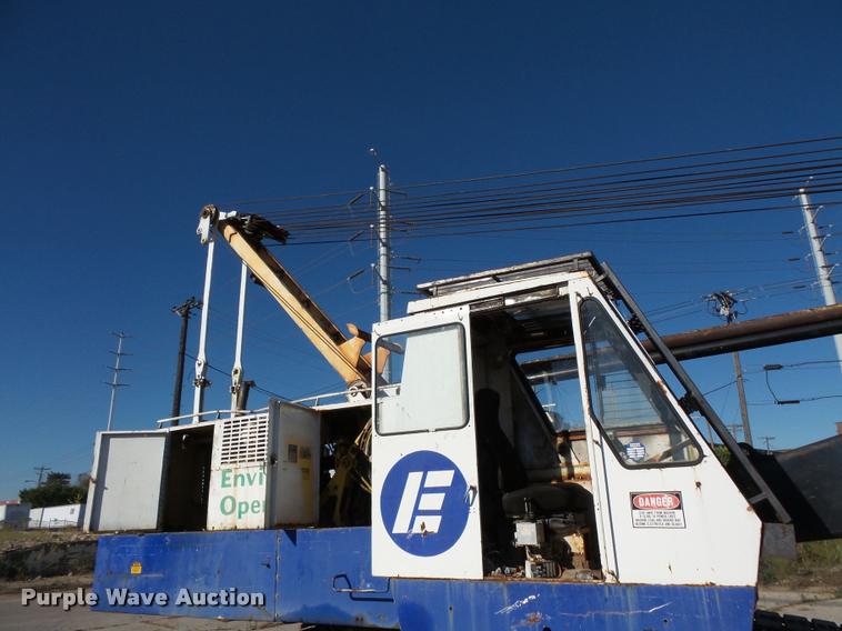 image for item F1264 P&H 5060 crane