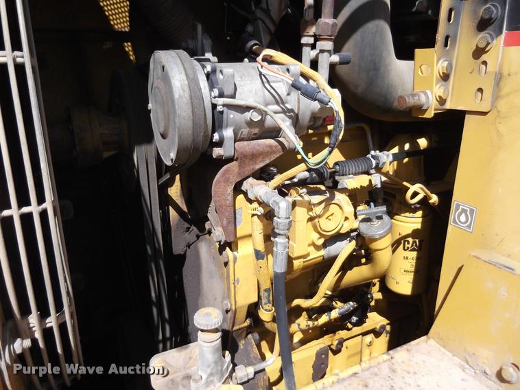 image for item F1265 1997 Caterpillar 953C track loader