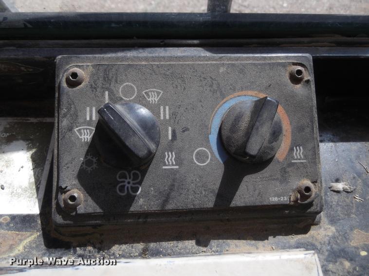 image for item F1265 1997 Caterpillar 953C track loader