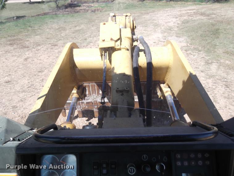 image for item F1265 1997 Caterpillar 953C track loader