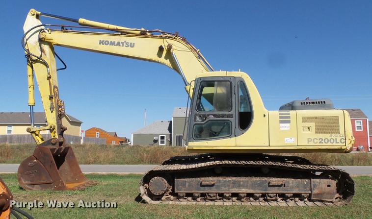 image for item J4752 1998 Komatsu PC200LC excavator