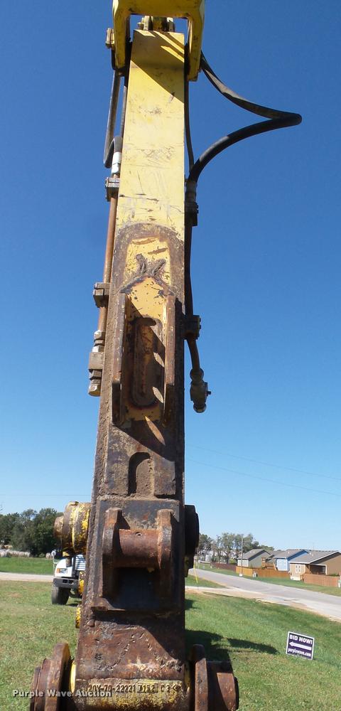 image for item J4752 1998 Komatsu PC200LC excavator