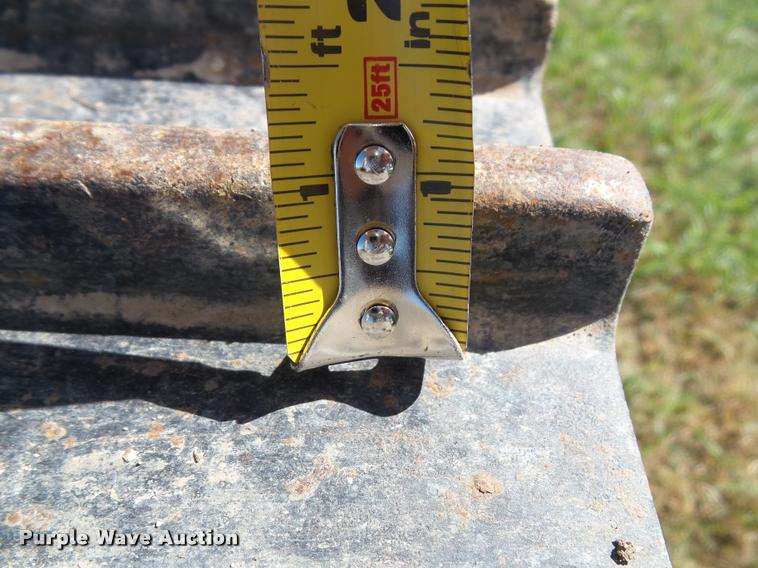 image for item J4752 1998 Komatsu PC200LC excavator