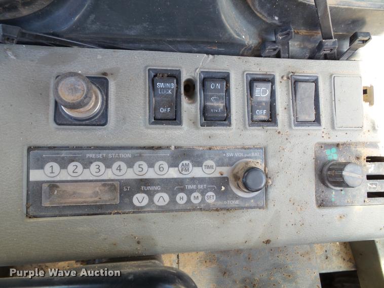 image for item J4752 1998 Komatsu PC200LC excavator