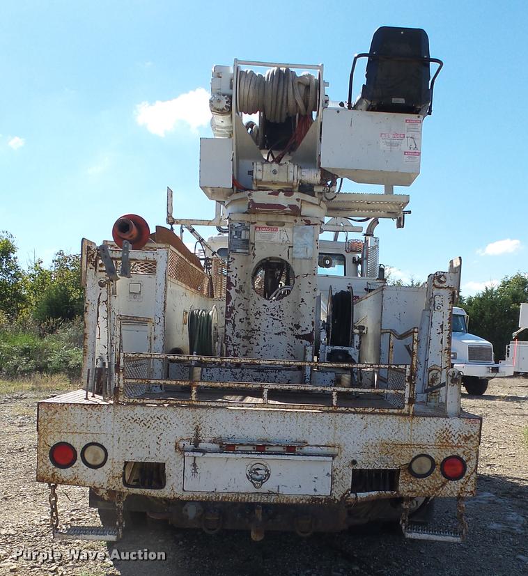 image for item K1089 2001 Freightliner FL80 digger derrick truck