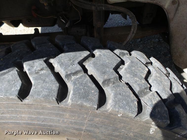 image for item K1089 2001 Freightliner FL80 digger derrick truck