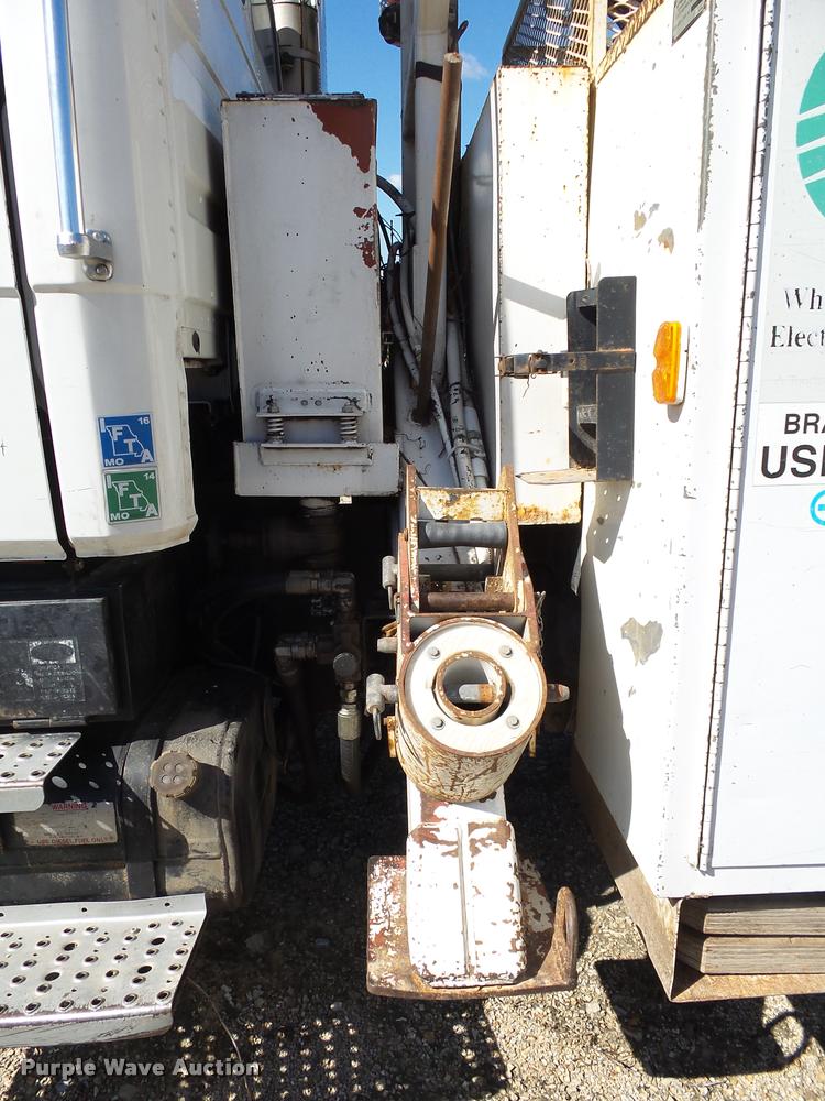 image for item K1089 2001 Freightliner FL80 digger derrick truck