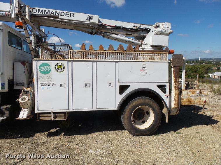 image for item K1089 2001 Freightliner FL80 digger derrick truck