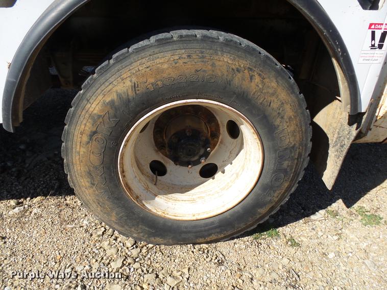 image for item K1089 2001 Freightliner FL80 digger derrick truck