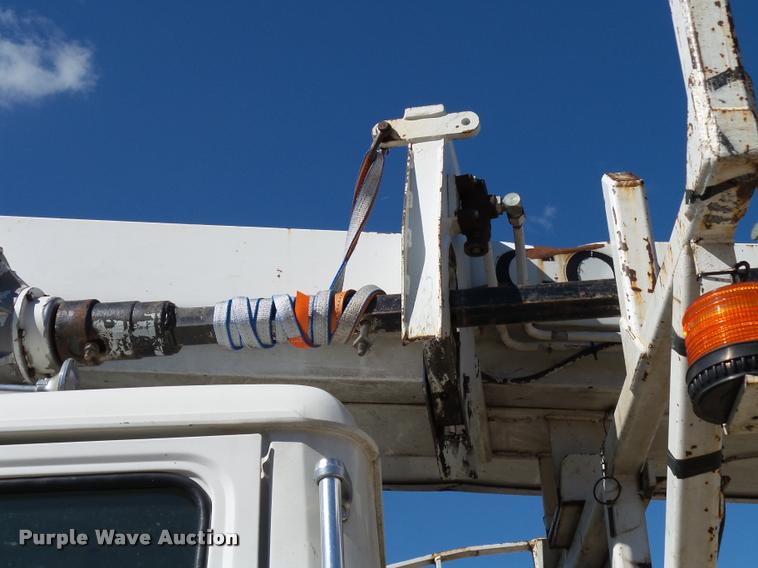 image for item K1089 2001 Freightliner FL80 digger derrick truck